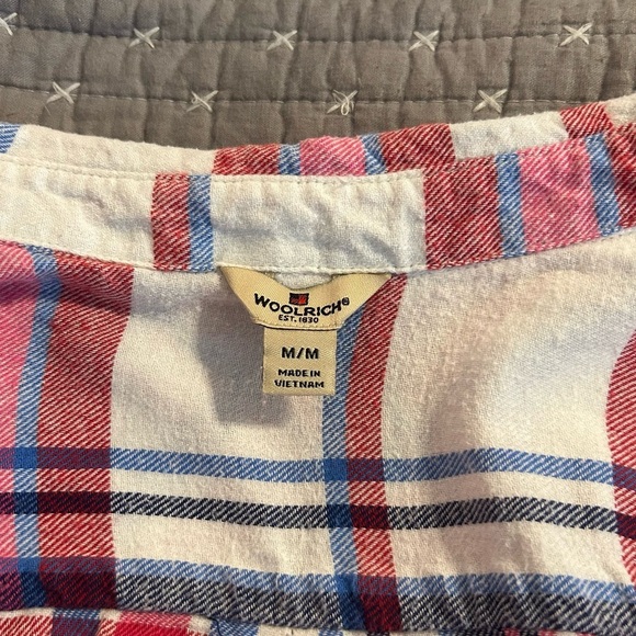 Woolrich Women’s Red and Blue Checkered Flannel Button Down Shirt Size M - Picture 3 of 5